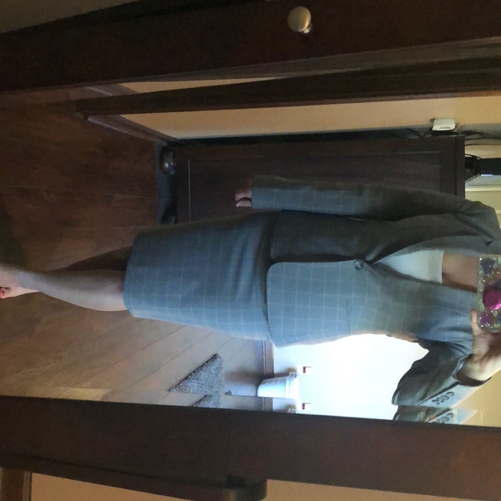 Women’s Express Suit